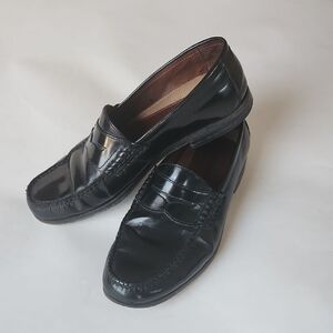 Johnston & Murphy Black Leather Slip-On Loafers